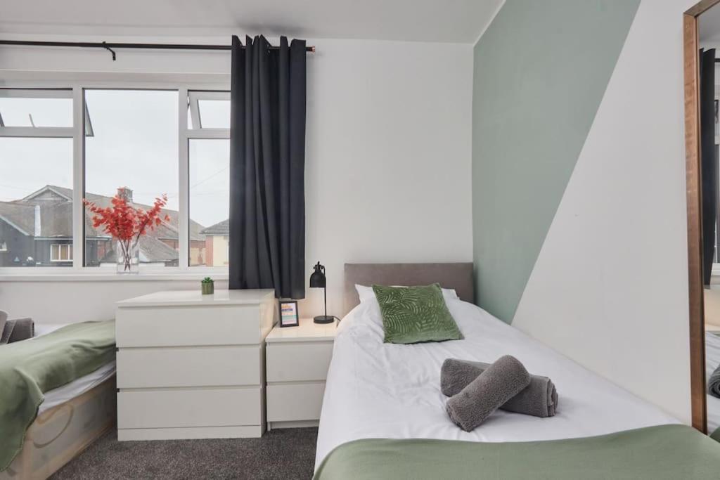 Haw Hill House - Modern 4 Bed Daire Normanton  Dış mekan fotoğraf