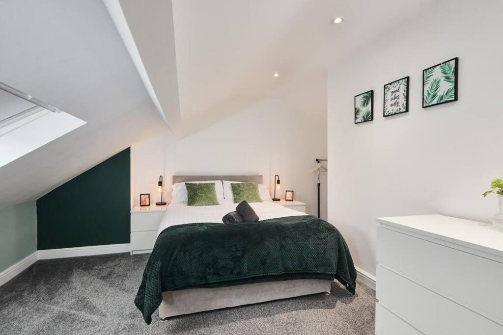 Haw Hill House - Modern 4 Bed Daire Normanton  Dış mekan fotoğraf