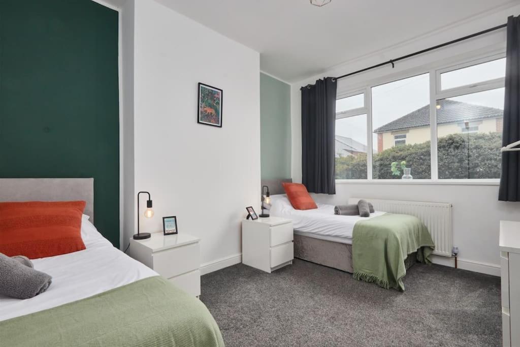 Haw Hill House - Modern 4 Bed Daire Normanton  Dış mekan fotoğraf